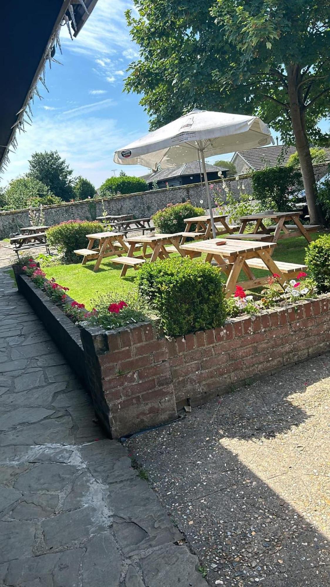 The Limes Bar And Hotel Needham Market Екстериор снимка